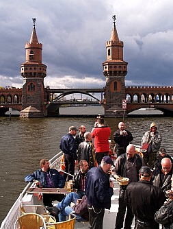 Kreuz As an der Oberbaumbrücke